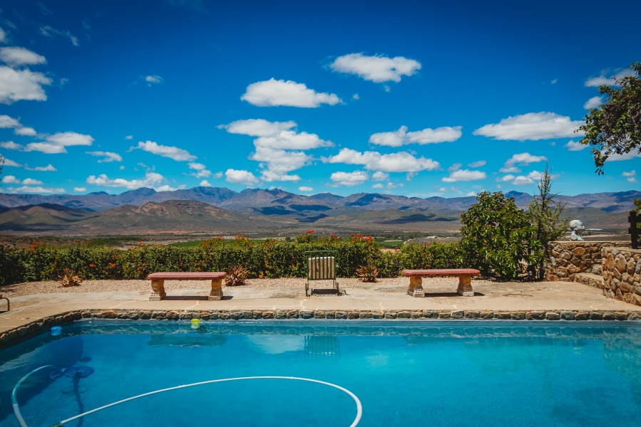 5 Bedroom Property for Sale in De Rust Western Cape